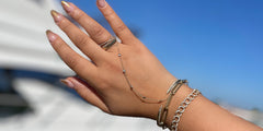 The Allure of the Gold Chain Hand Bracelet: Why This Unique Accessory is Trending