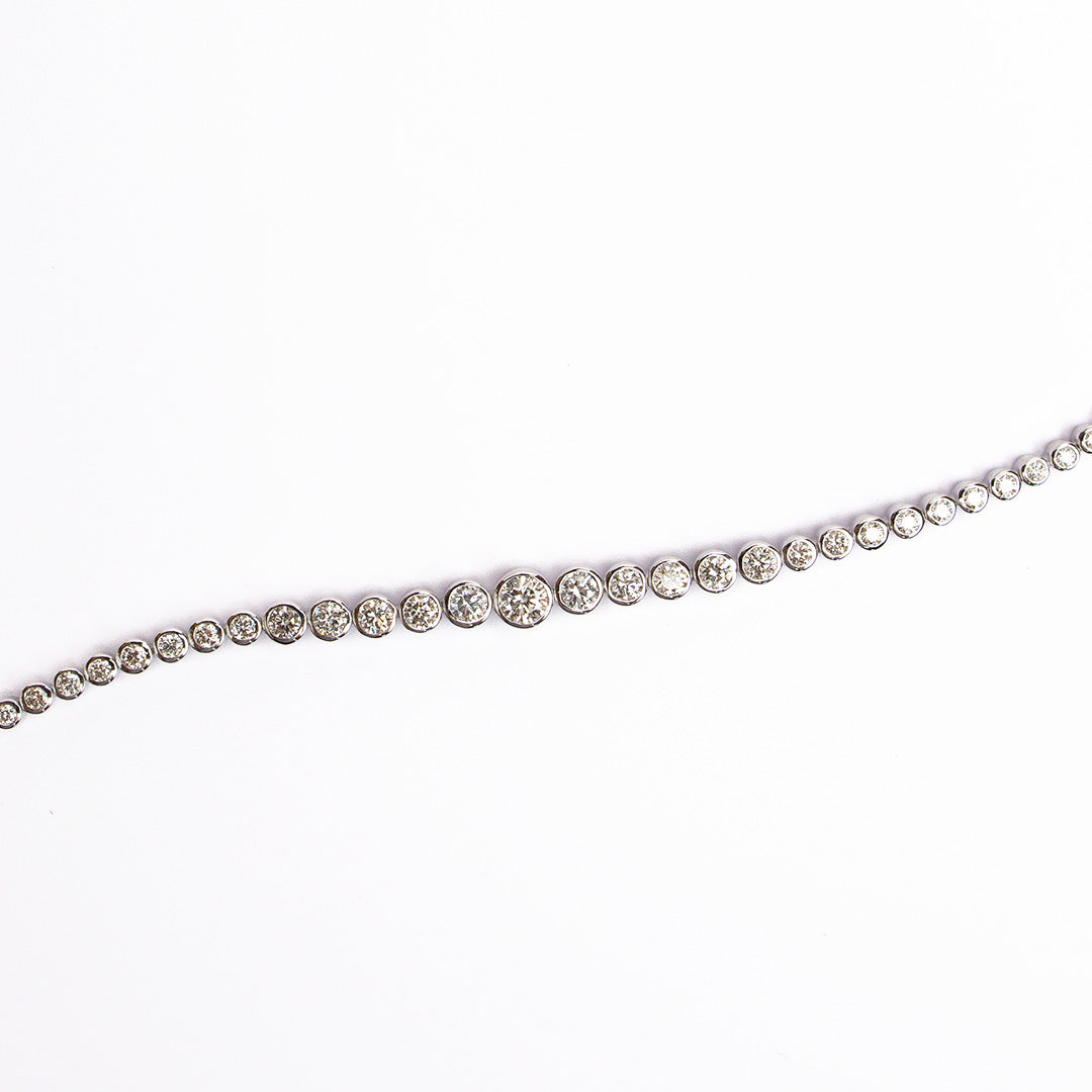 Graduated Diamond Bezel Tennis Bracelet